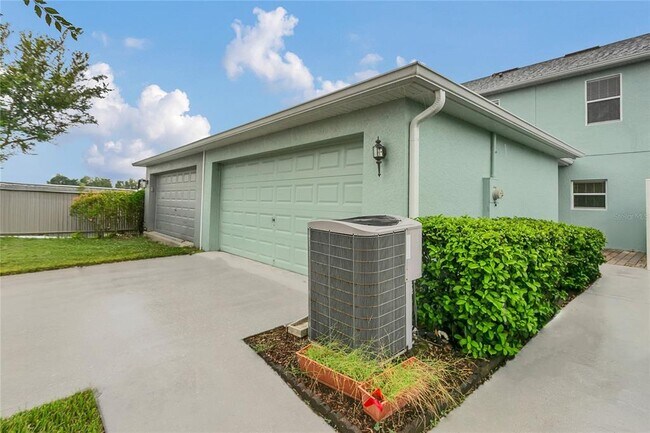 Building Photo - 543 Rainbow Springs Loop