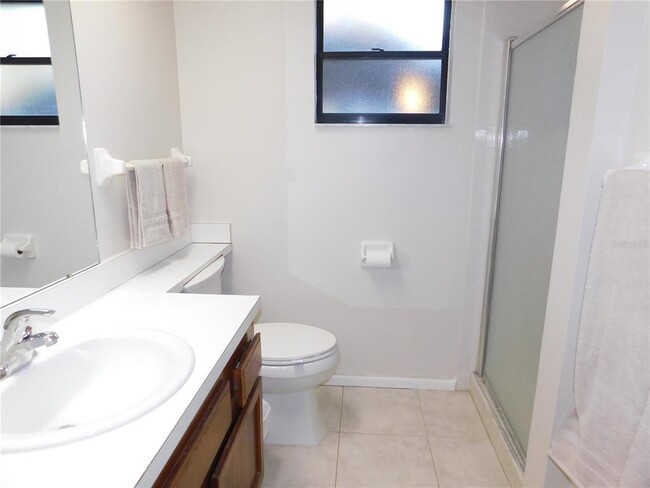 Building Photo - 218 Woodlake Wynde