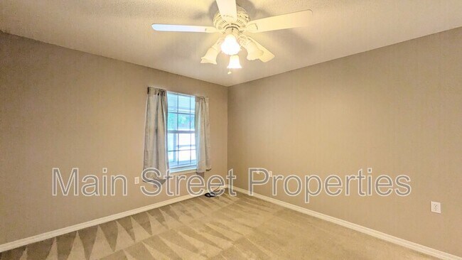 Building Photo - 7889 Stonebrook Dr