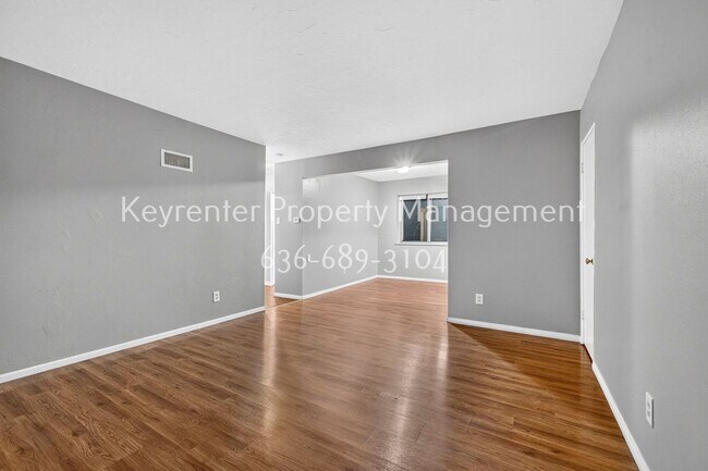 Building Photo - 7405 Olian Dr