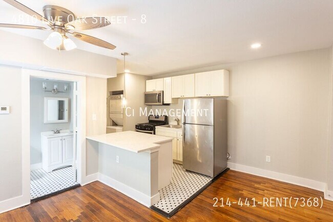 Building Photo - 4810 Live Oak St