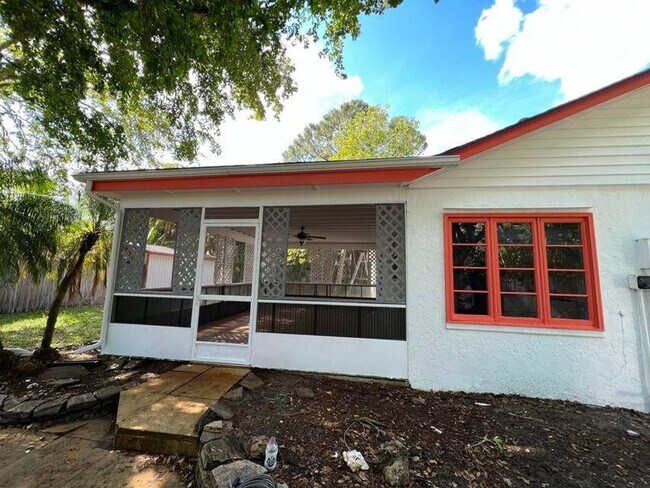 Building Photo - 5170 2nd Rd