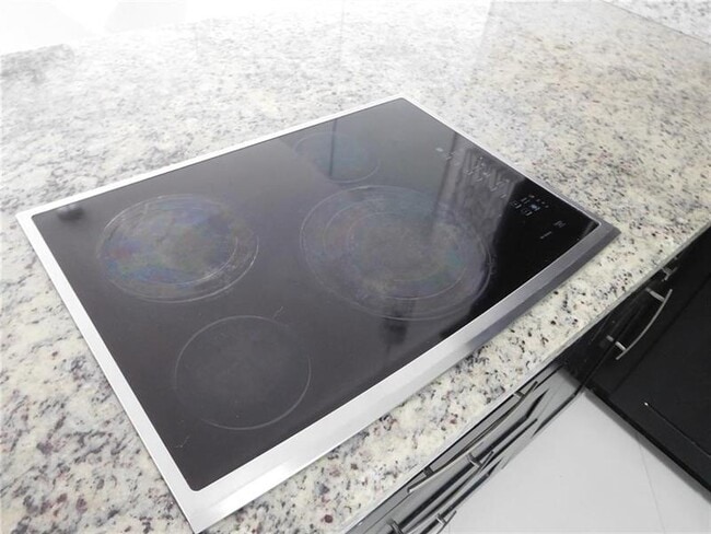 Building Photo - 3090 N Course Dr