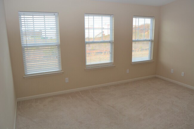 Building Photo - 5212 Prosperity Church Rd