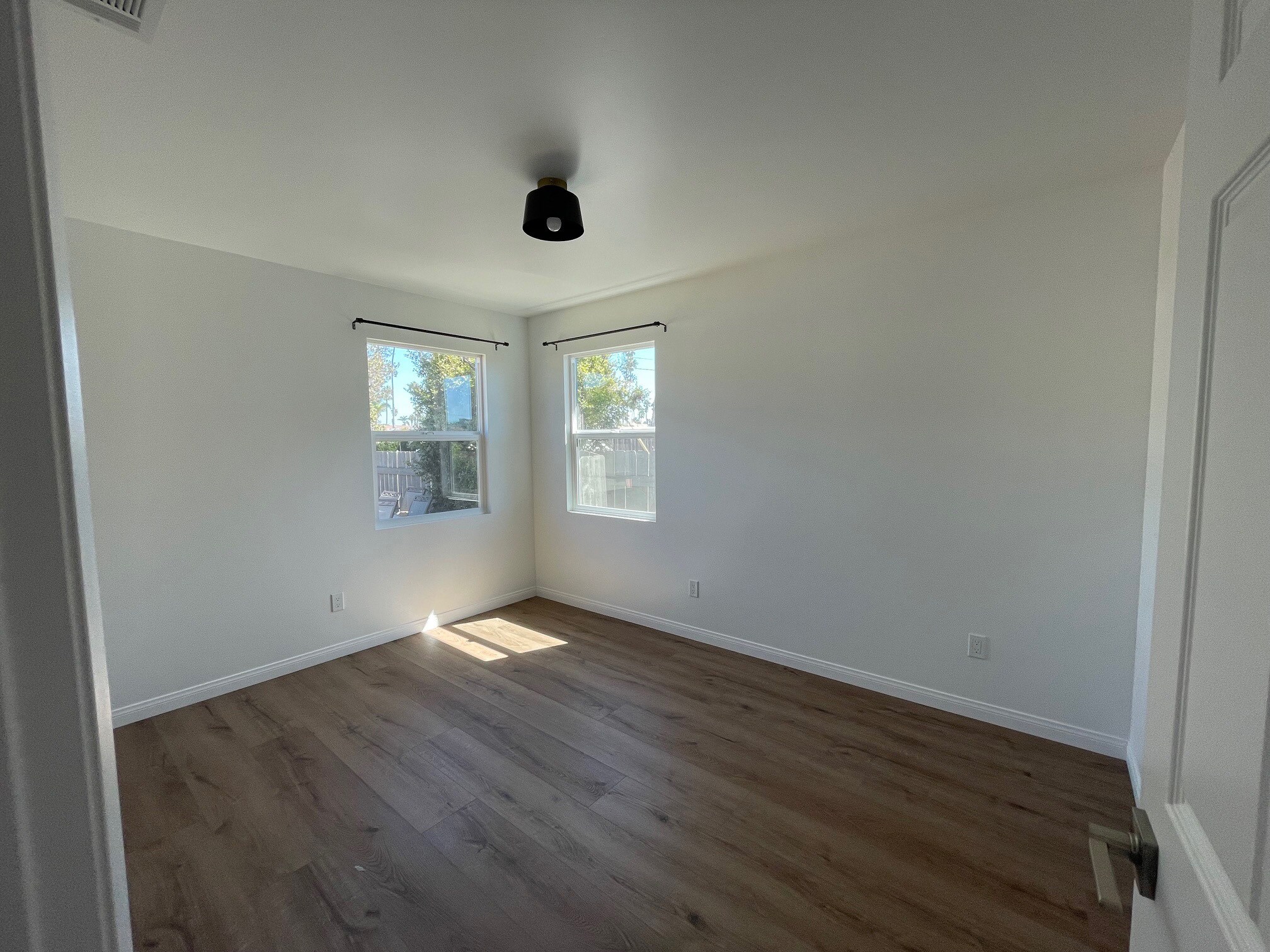Building Photo - 304 Whaley St