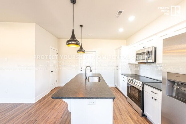Building Photo - 1003 Lamarie Heights, Fayetteville AR 72704