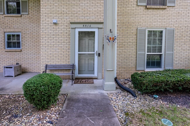 Building Photo - 5516 Greenview Dr