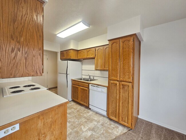 Building Photo - 12205 N Freya St