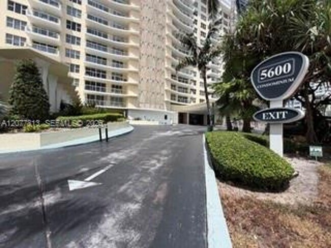 Building Photo - 5600 Collins Ave