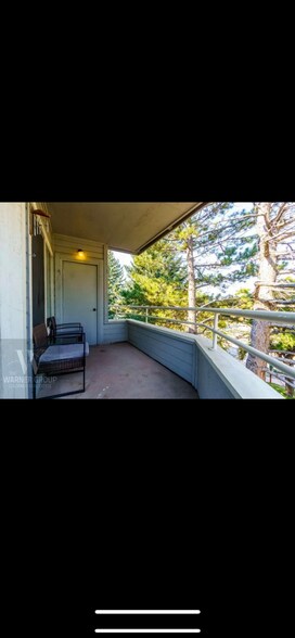 Building Photo - 3684 Iguana Dr