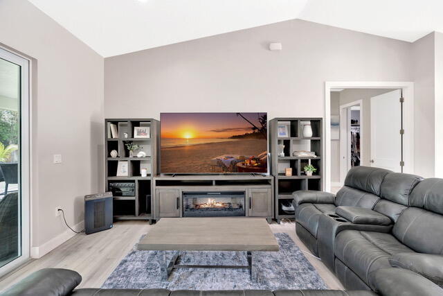 Building Photo - 10231 176th Ln N