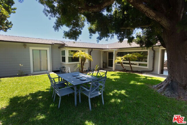 Building Photo - 31506 Bluff Dr