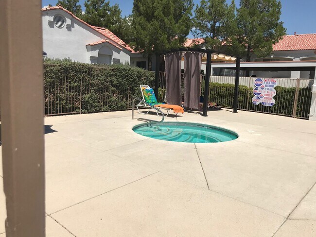 Hot tub - 8772 Bridgeport Bay Ave