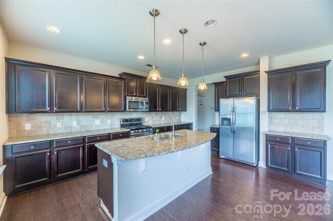 Building Photo - 1310 Middlecrest Dr NW