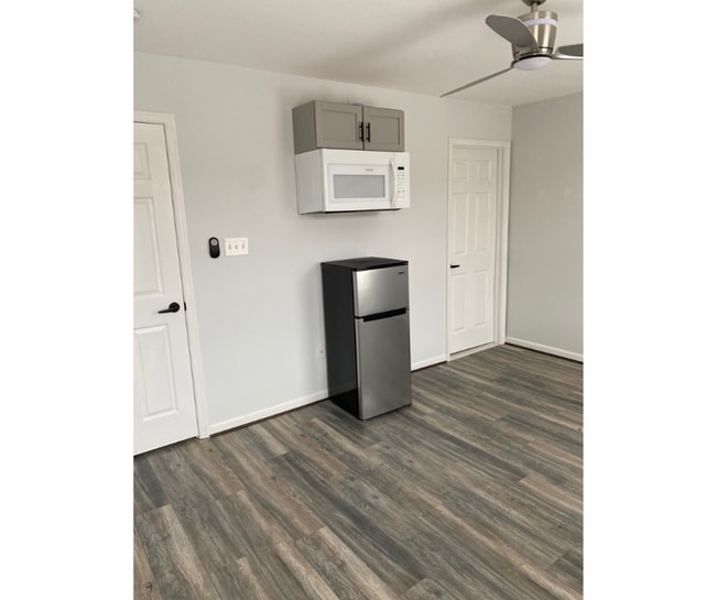 Building Photo - 306 N Fremont Ave