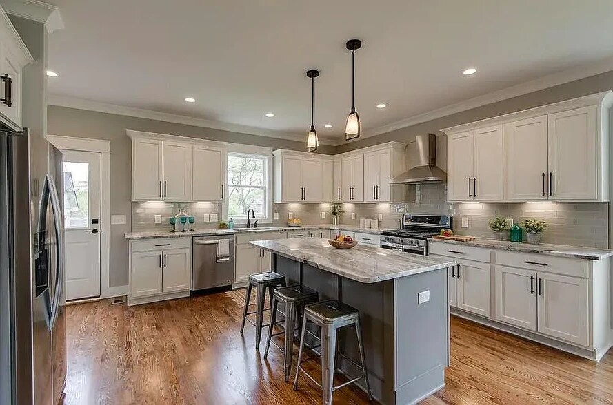 Building Photo - 2017 12th Ave N