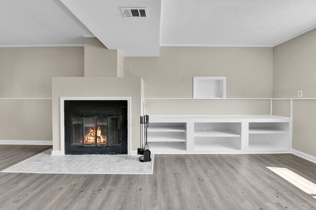 Building Photo - $2,995 - 4 Bed, 2 Bath Home in Aurora with...