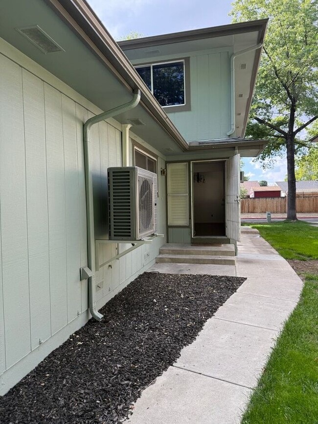 Building Photo - 2-Bedroom Townhouse Near Shopping, Dining & Freeway Access