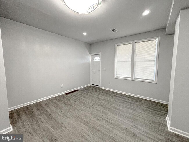 Building Photo - 3631 Reed St