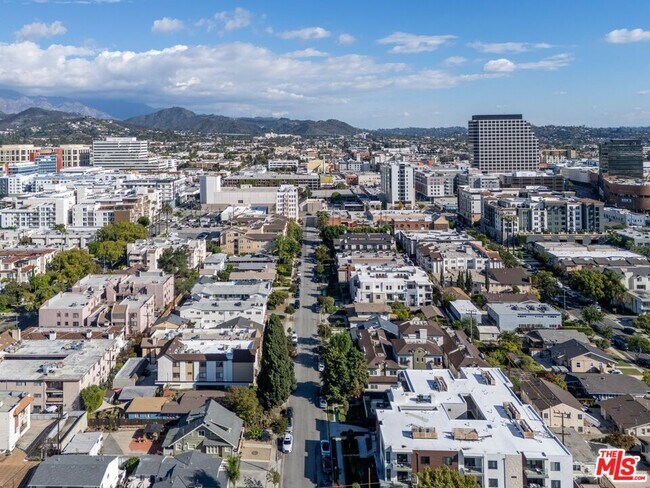 Building Photo - 361 Salem St