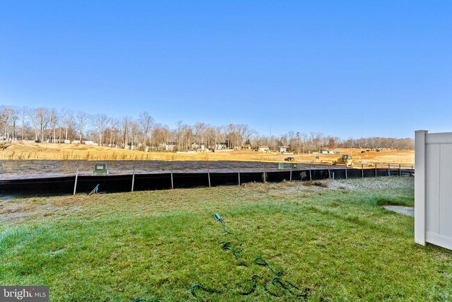 Building Photo - 36087 Fawn Ln
