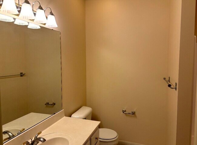 Building Photo - 1507 Cross Breeze Ct