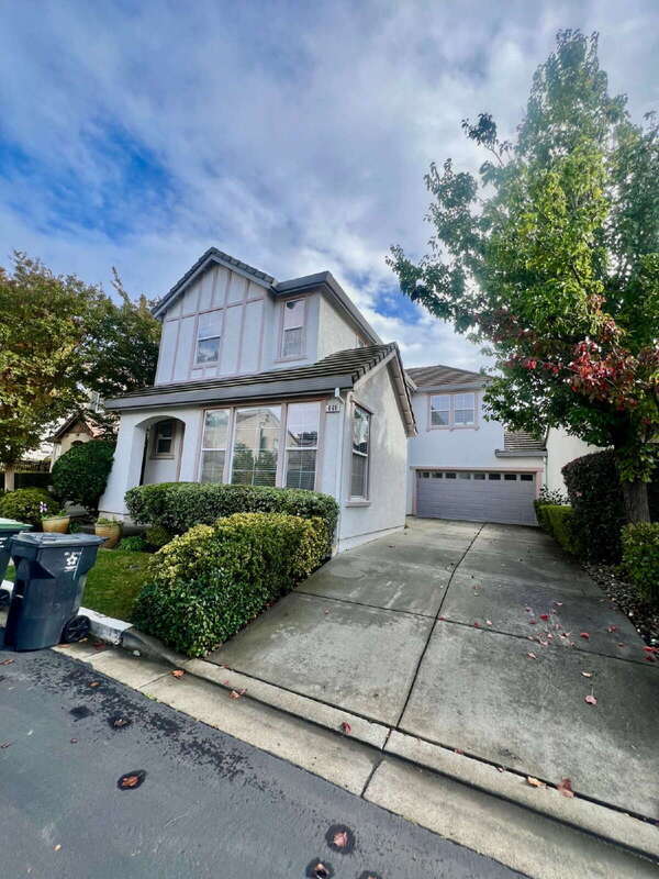 Building Photo - 668 Granite Ln