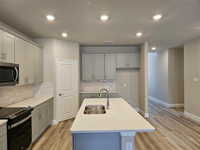 Building Photo - 211 Quarry St