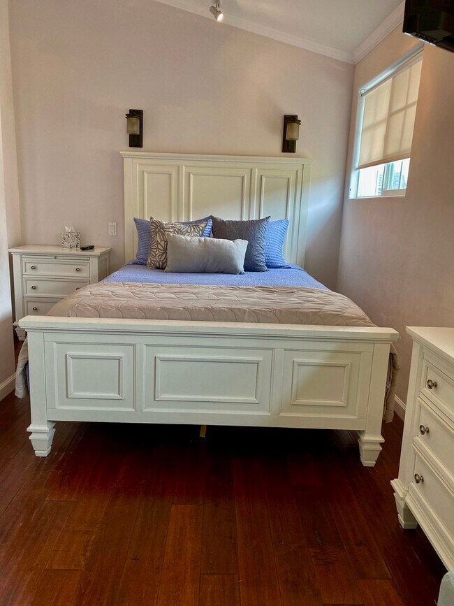 Building Photo - 224 Seaview St