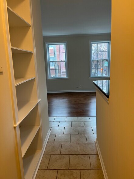 Building Photo - 340 Lombard St
