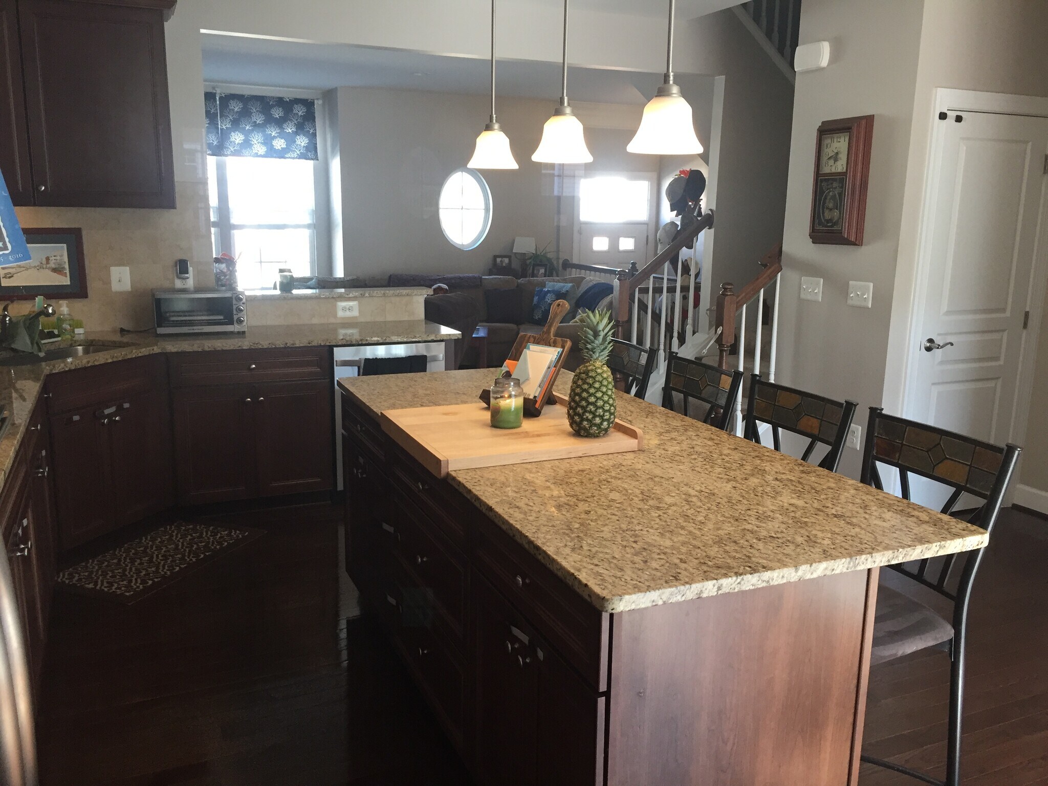 Building Photo - 6193 Royal Crest Ln