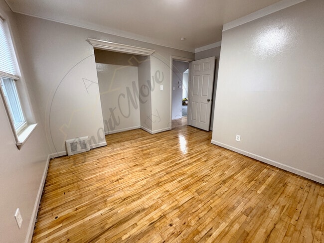 Building Photo - 25871 Oakland St