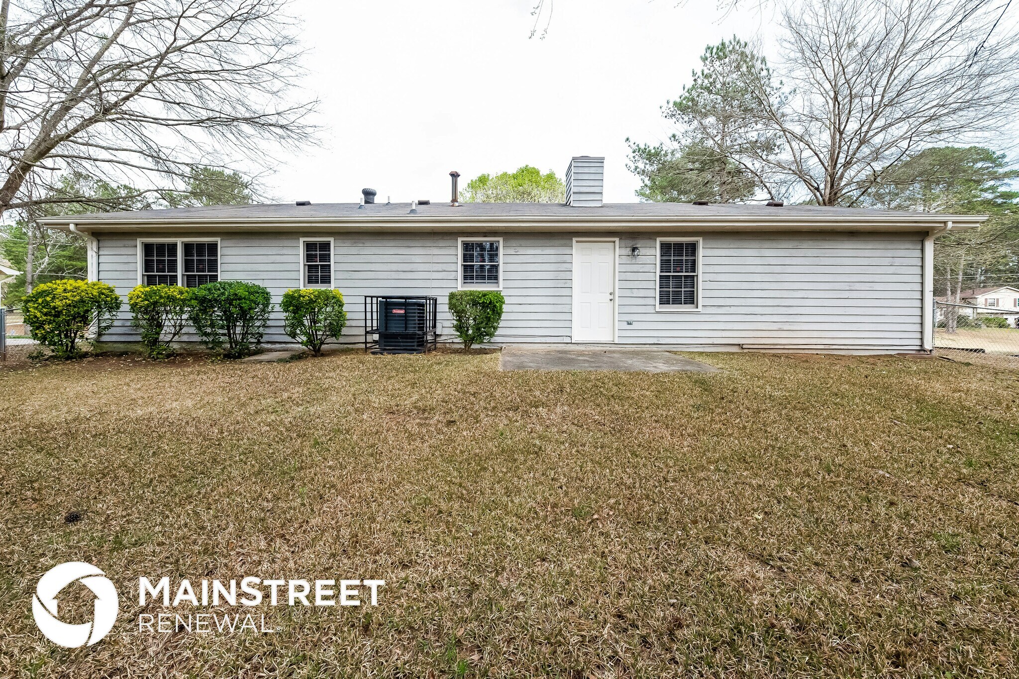 Building Photo - 1274 Classic Dr NE