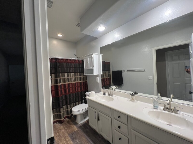 Building Photo - 17372 W Navajo St