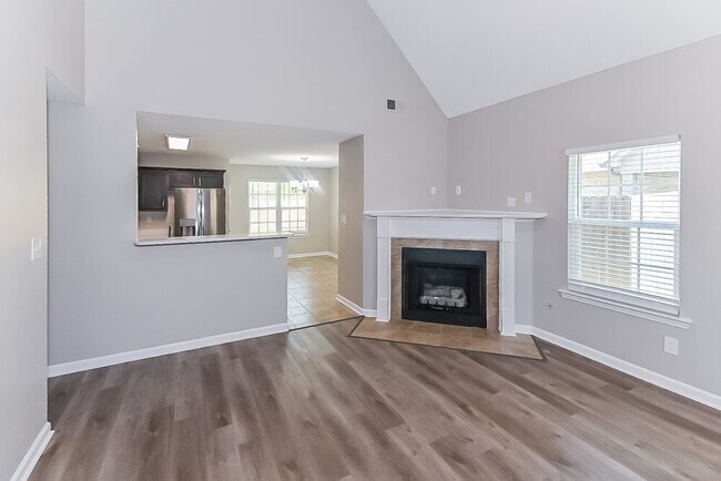 Building Photo - 9840 White Poplar Dr