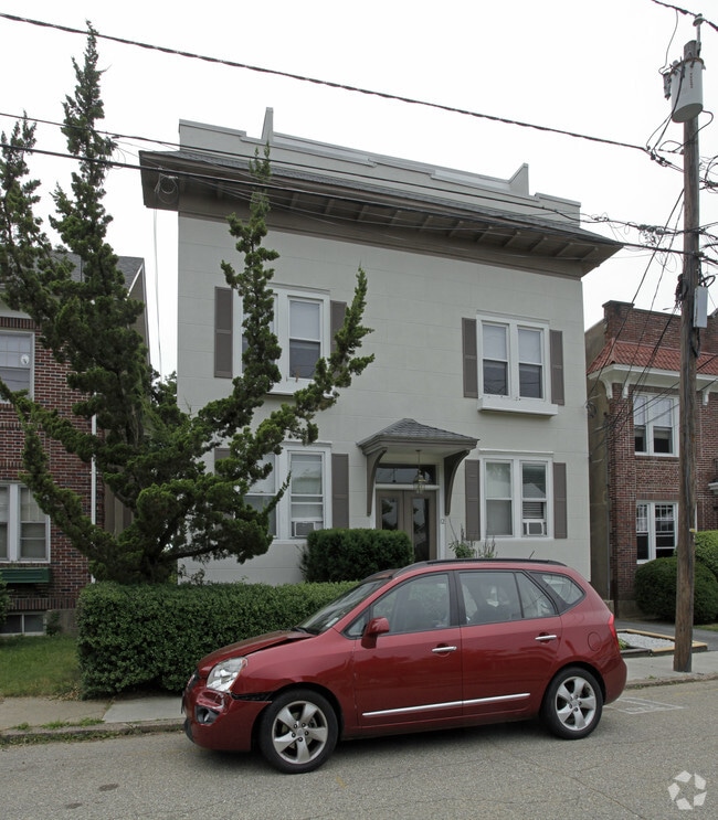 Building Photo - 12 Kirkwood Pl