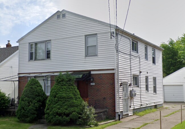 Primary Photo - 171 Springville Ave