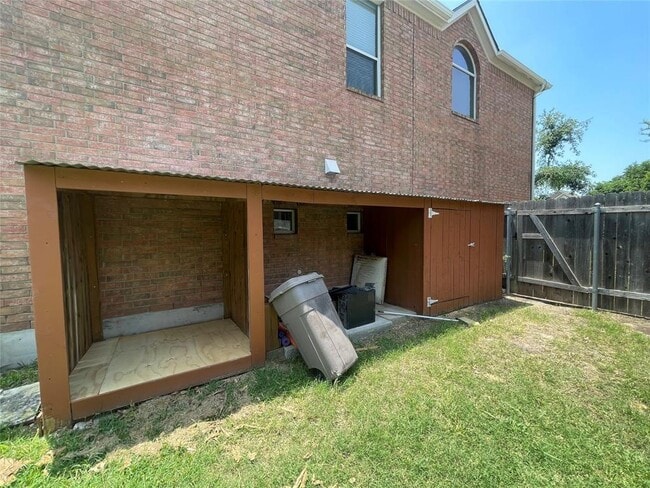 Building Photo - 2529 Charolais Ct