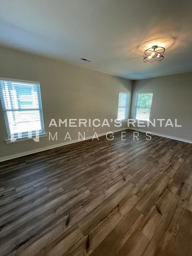 Building Photo - Home for Rent in Cullman, AL!! Available to view NOW!!! Sign a lease by 2/28 to receive HALF OFF ...