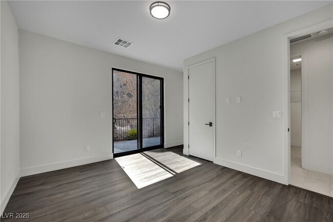 Building Photo - 378 Tranquil Peak Ct