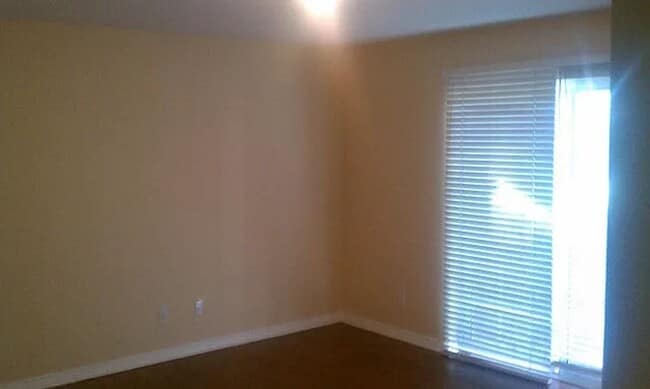 Building Photo - 150 S 800 E