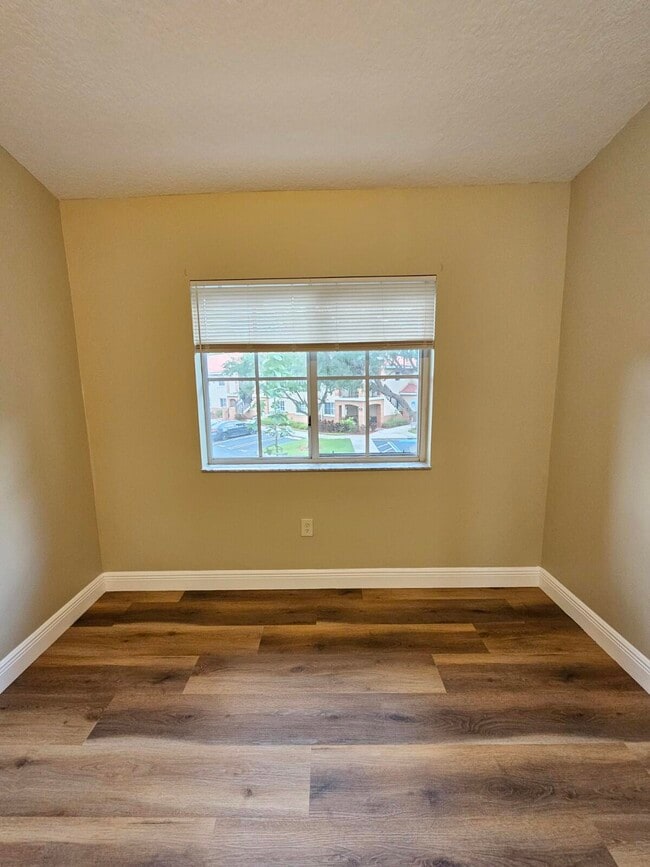 Building Photo - 3490 Briar Bay Blvd