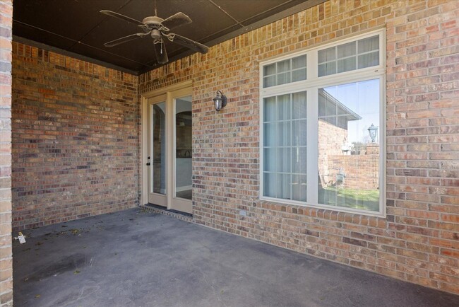 Building Photo - Condo on Harbor Lakes Golf Course