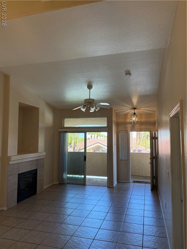Building Photo - 3395 Cactus Shadow St