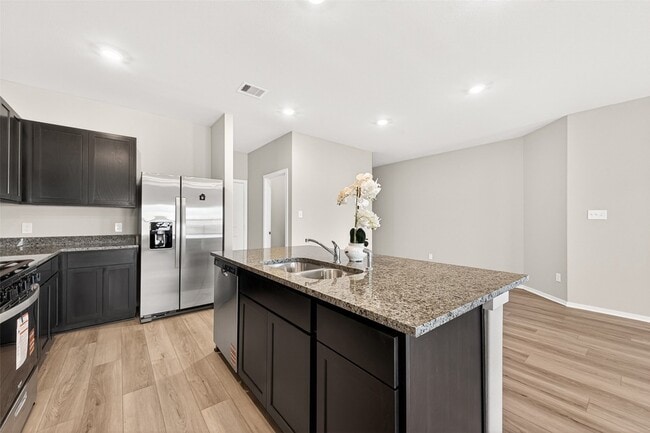 Building Photo - 5330 Buffalo Grass Ln