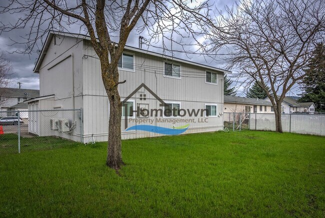 Building Photo - 110 E Borah Ave