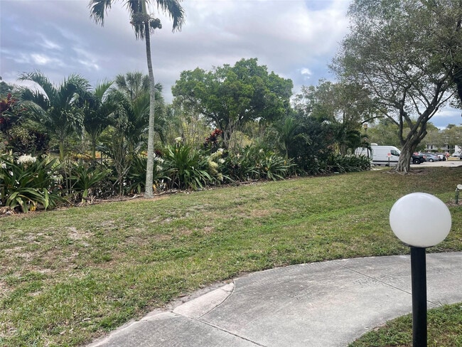 Building Photo - 3301 Spanish Moss Terrace