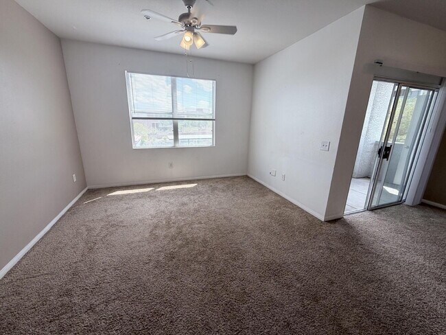 Building Photo - 2 Bedroom 2 Bathroom Condo
