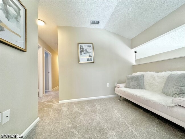 Building Photo - 3639 Kent Dr