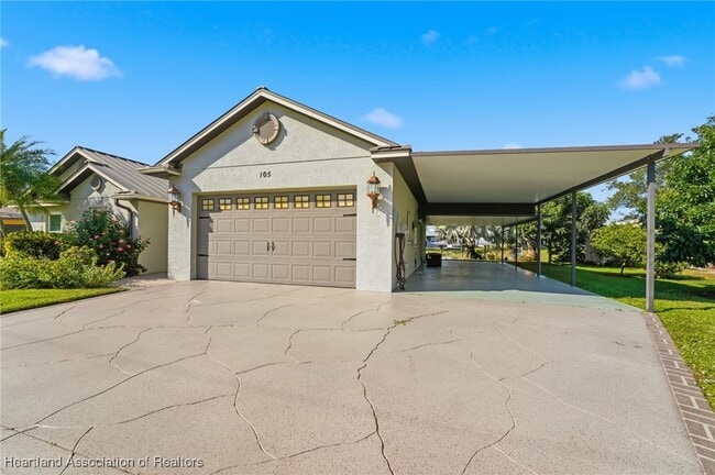 Building Photo - 105 Fern Ct